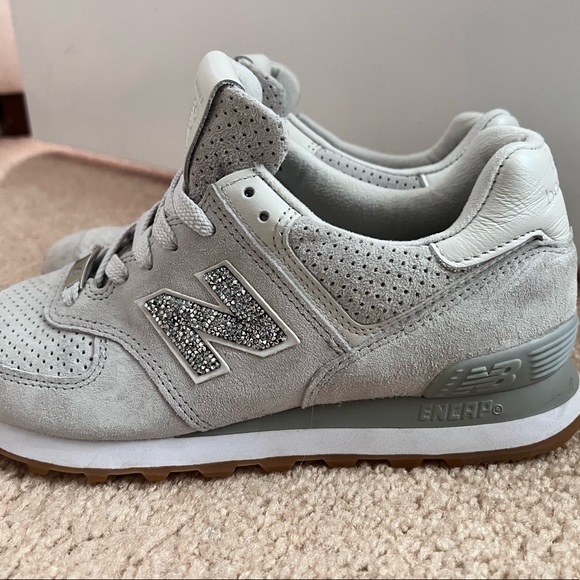 New balance grey 574 with Swarovski crystals - Picture 6 of 11